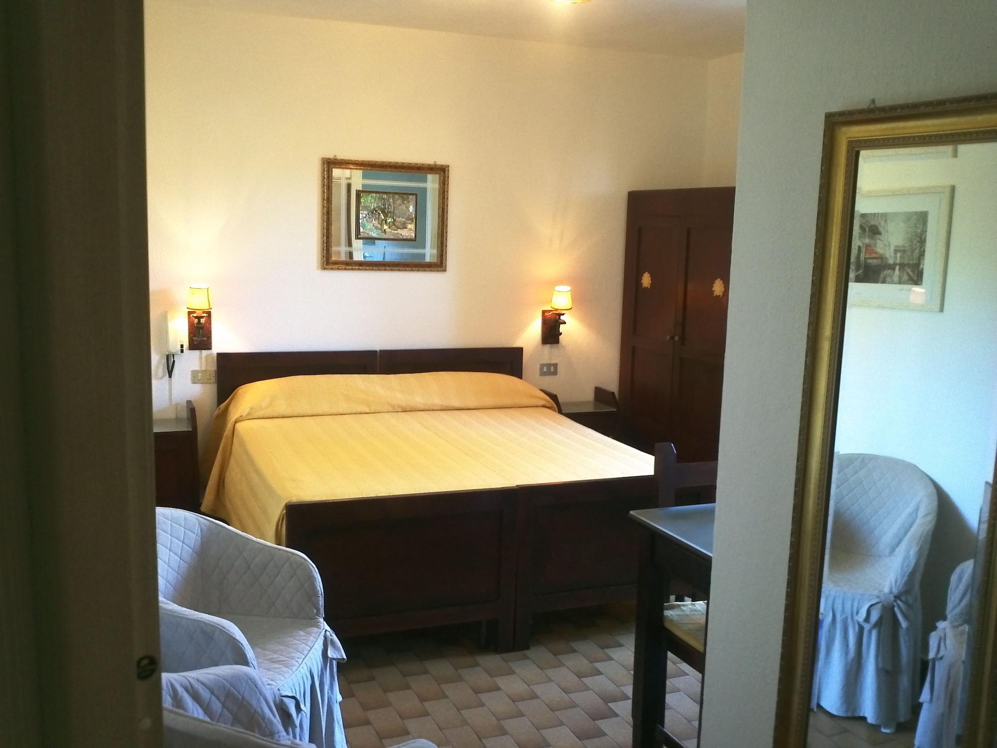 Hotel Abbaruja 올비아 외부 사진