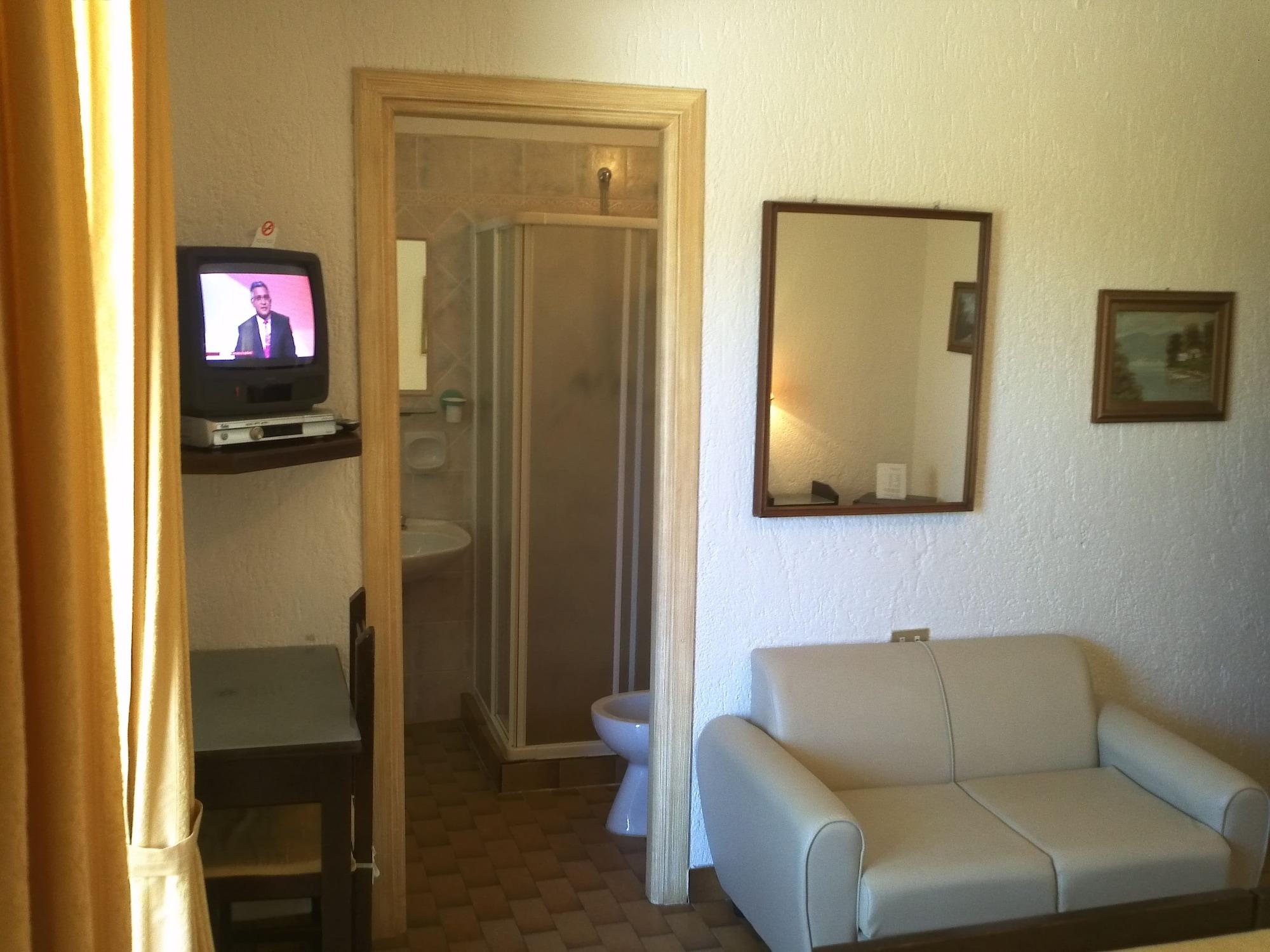Hotel Abbaruja 올비아 외부 사진