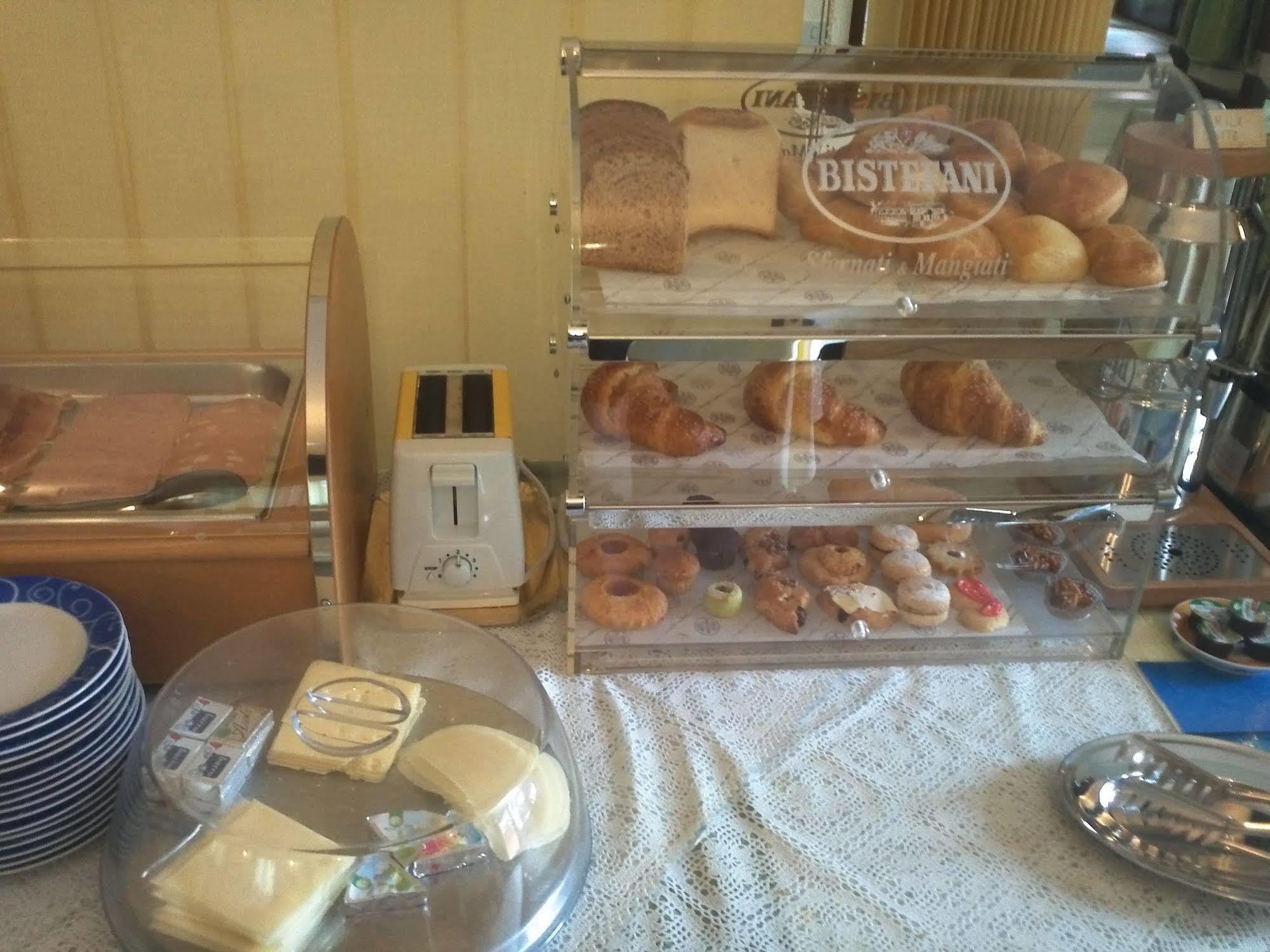 Hotel Abbaruja 올비아 외부 사진